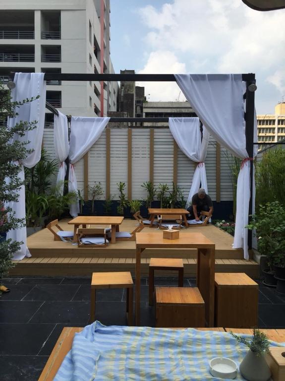 金诺豪华旅舍&咖啡馆及办公空间 (Kinnon Deluxe Hostel Coworking Cafe)