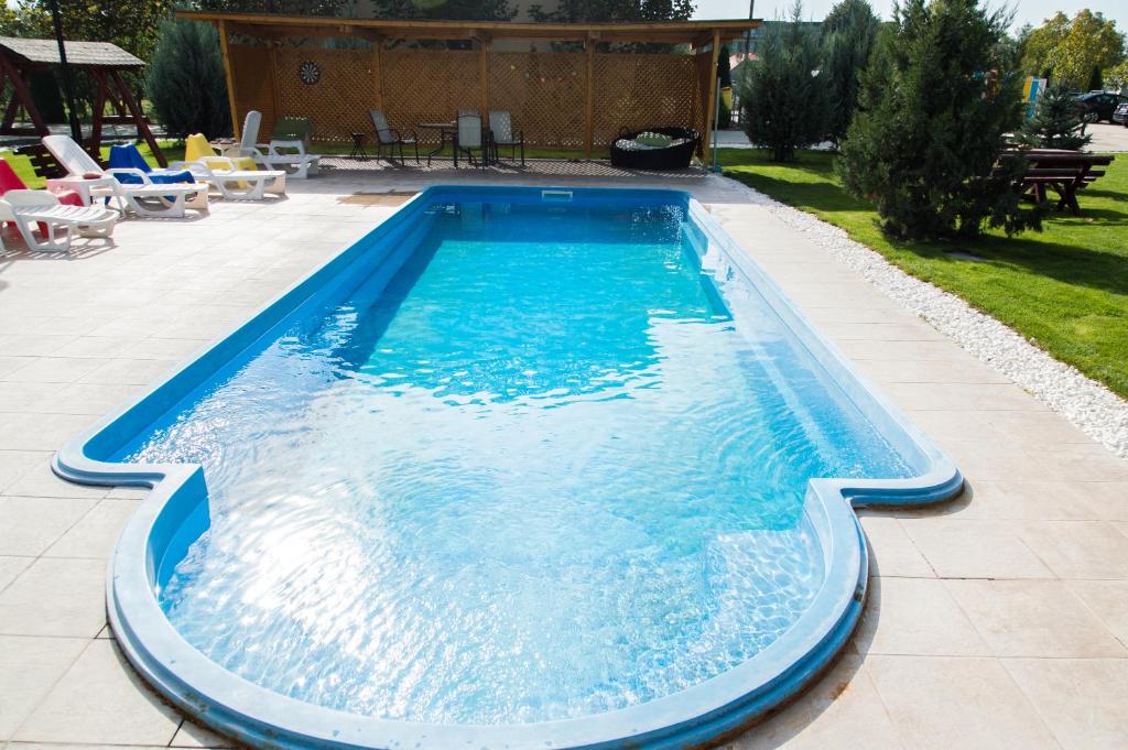 Airport Residence - Across from Otopeni Airport photo