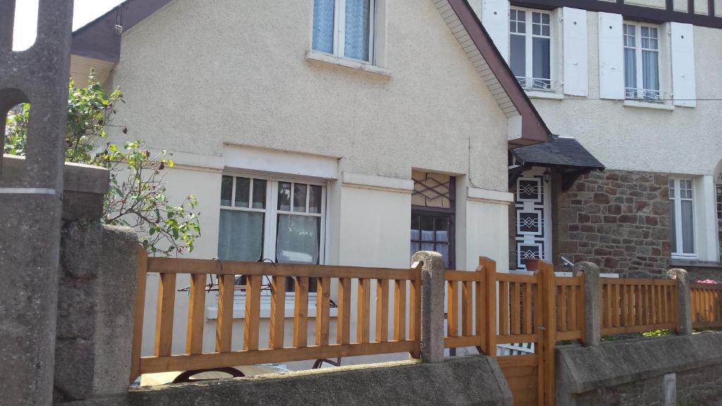 Petite Maison 300 M De La Plage De St Malo Villa In Saint