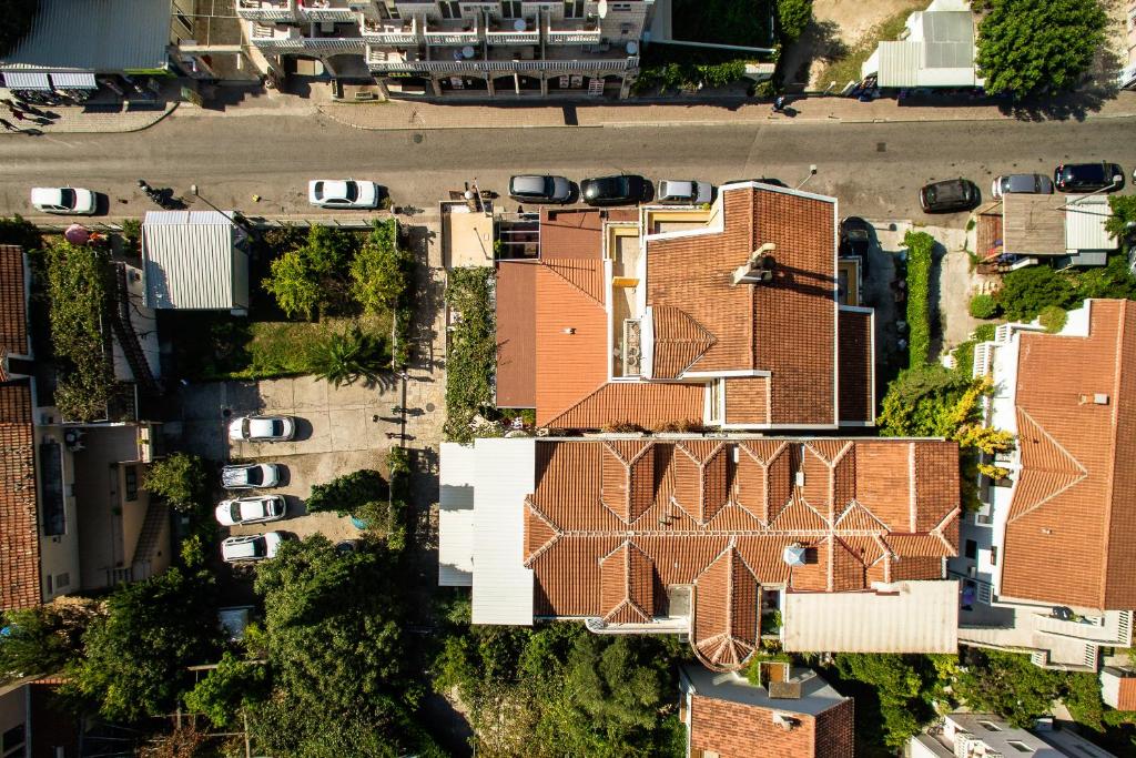 Villa Velzon Guesthouse - 2