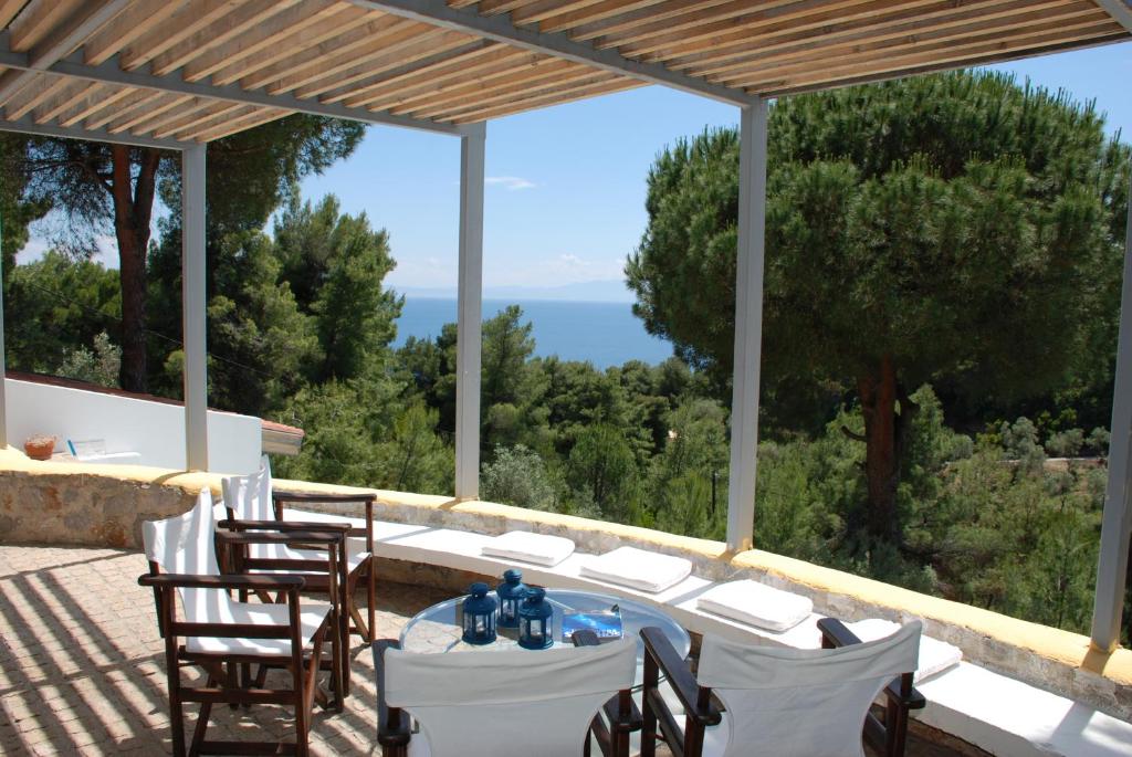 Villa Ismini photo