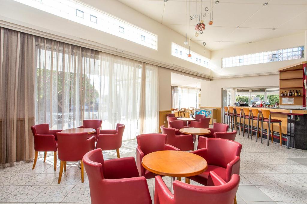 Irinna Hotel-Apartments photo