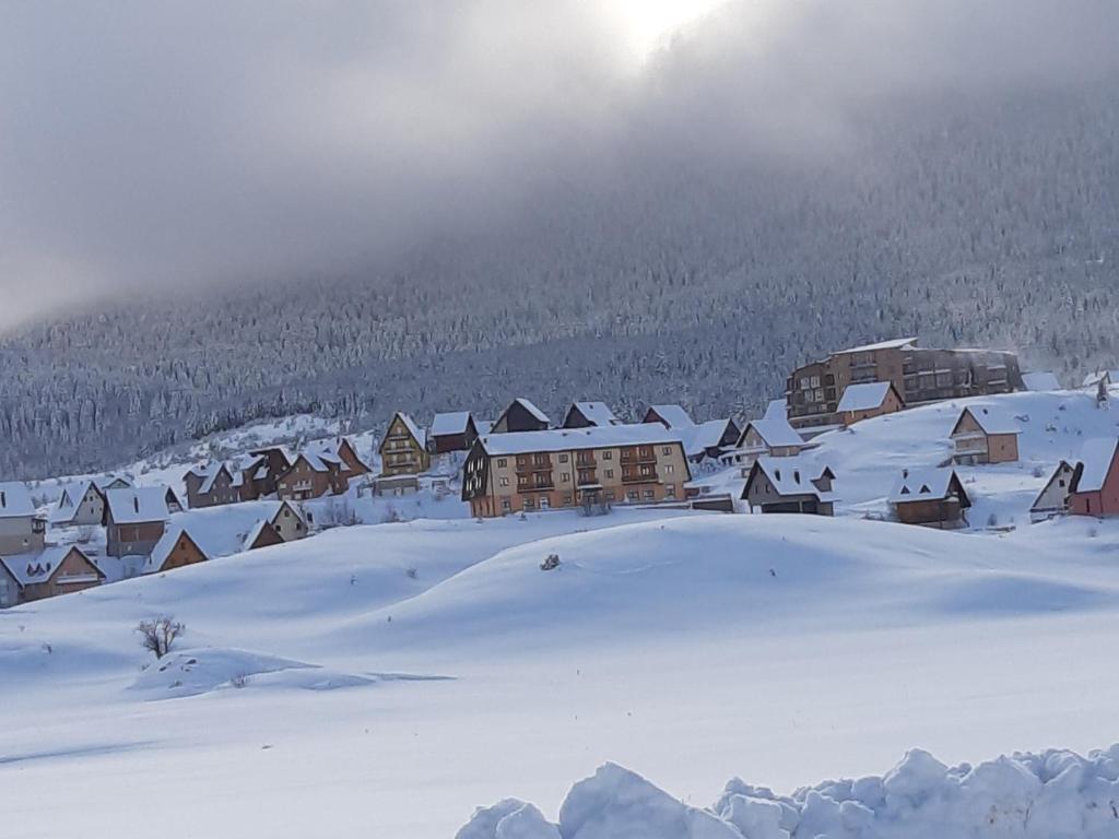 Apartman Kupres Holiday — Hotel in Konjic