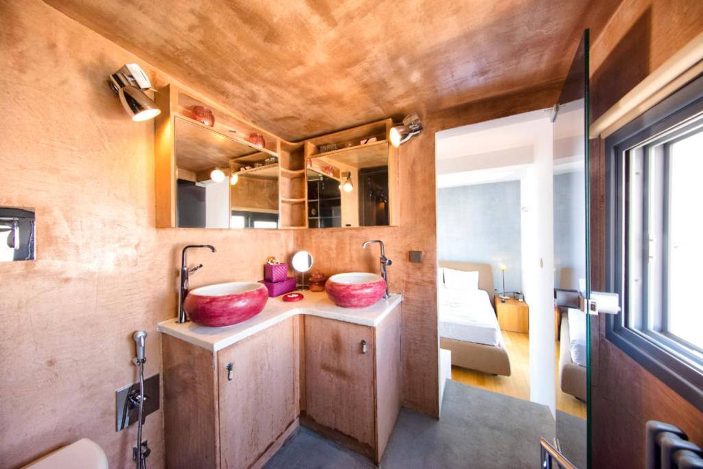 Topfloor stylish apartment with Acropolis view! photo