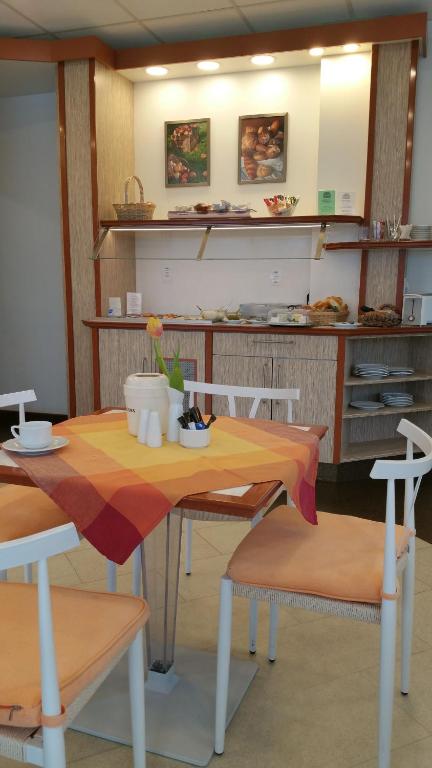 Hotel Alpha 조식 서비스