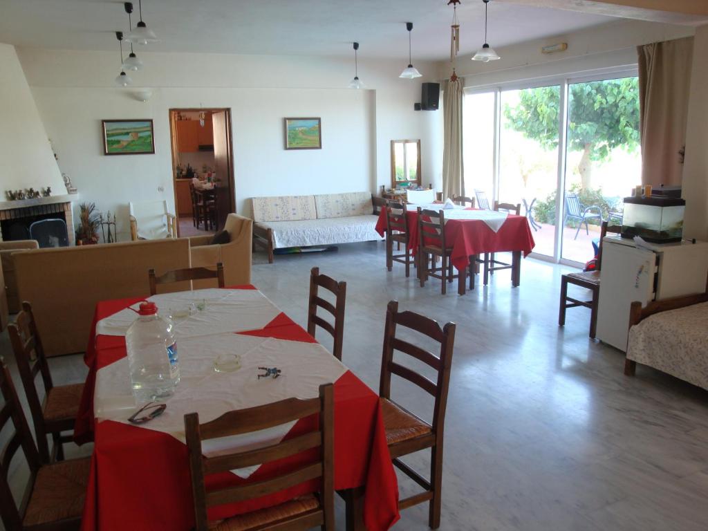 Bar/lounge, Calamon Apartments in Crete Island