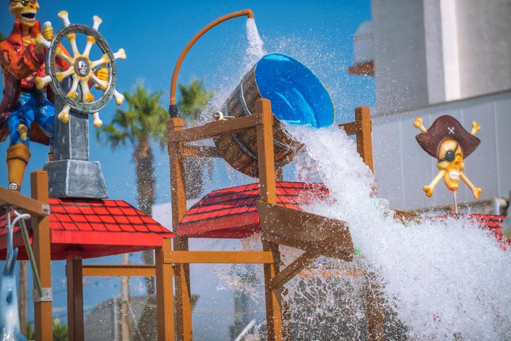 Hotel Sorra Daurada Splash — Malgrat de Mar, Catalonia