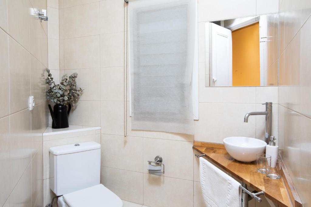 Jardinets Guest House photo