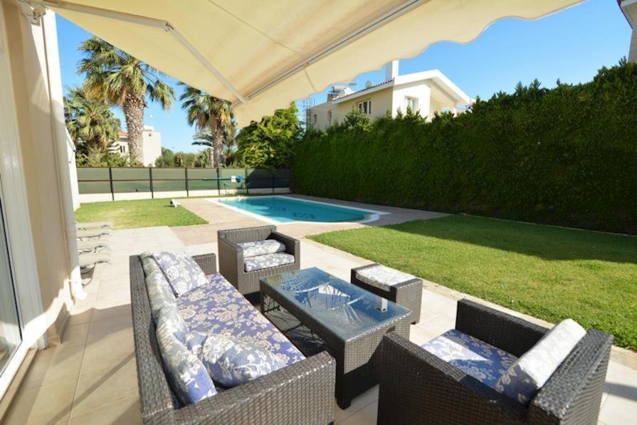 Villa Daryah Sirina Bay