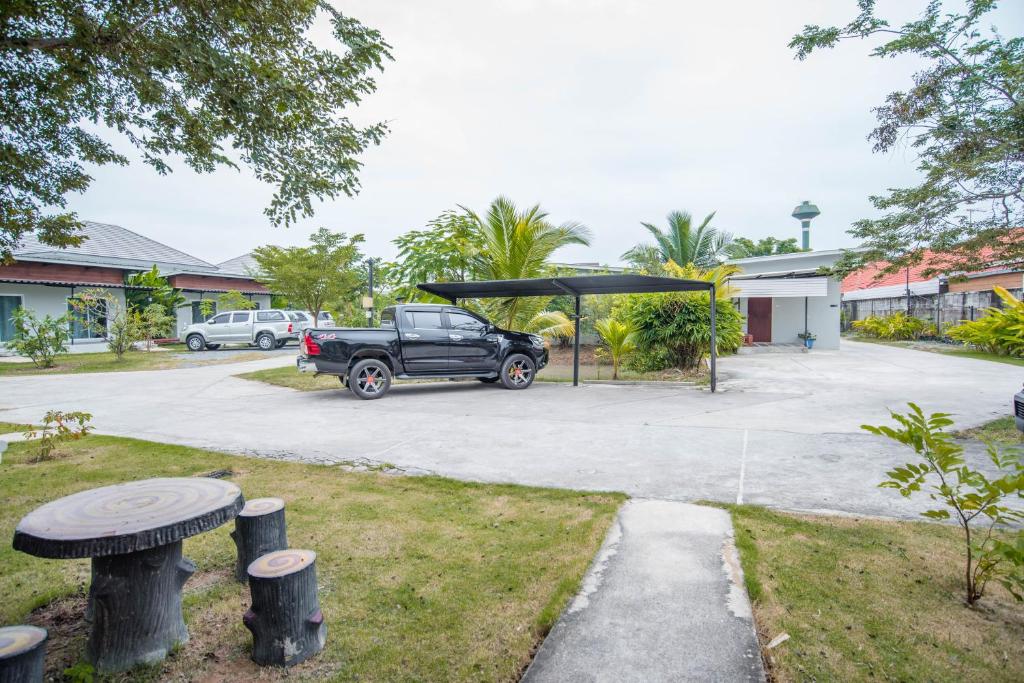 Garden, Pak Dee Resort in Nakhonratchasima