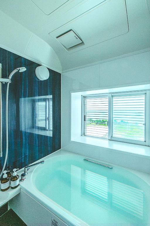 "NICE!" Ocean view of Ishigaki island, Okinawa/ Four-bedroom Villa photo