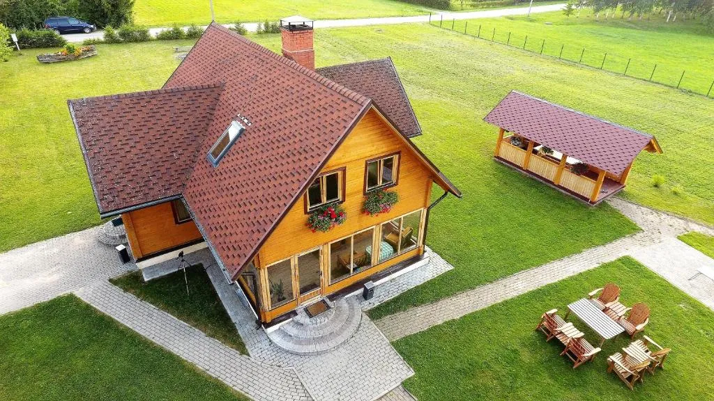 Atpūtas namiņš, hotel v destinaci Burtnieki