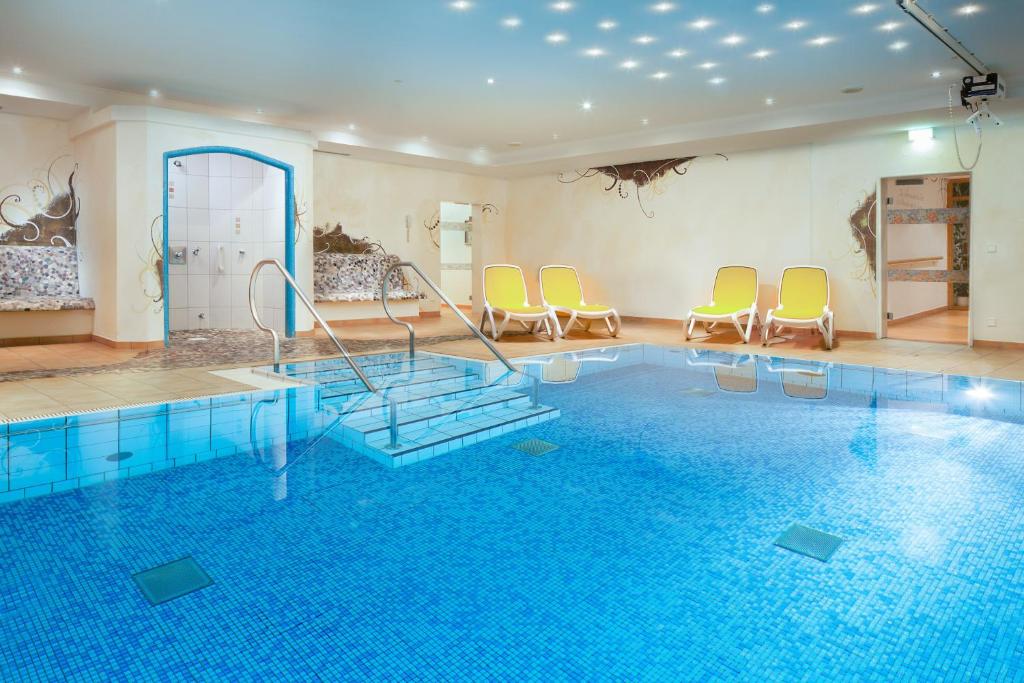 "Haus Enzian" - Annehmlichkeiten von 4-Sterne Familien-und Wellnesshotel Viktoria können mitgenutzt werden - 5