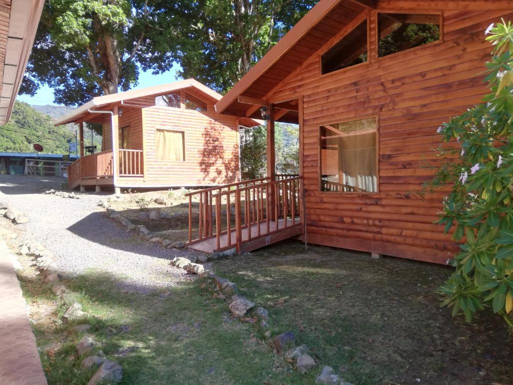 Cabanas San Gerardo — Hotel in San Gerardo de Dota