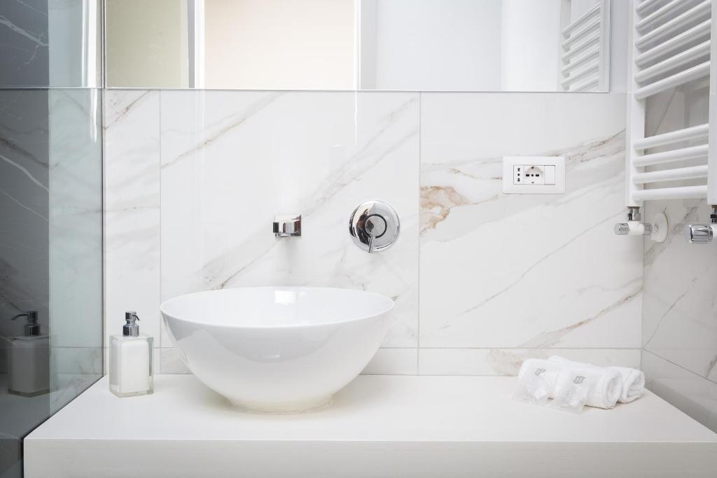 Tritone 125 Suite photo
