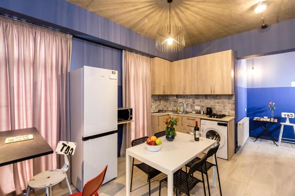 Modern Avlabari in Old Town — Hotel in Tbilisi