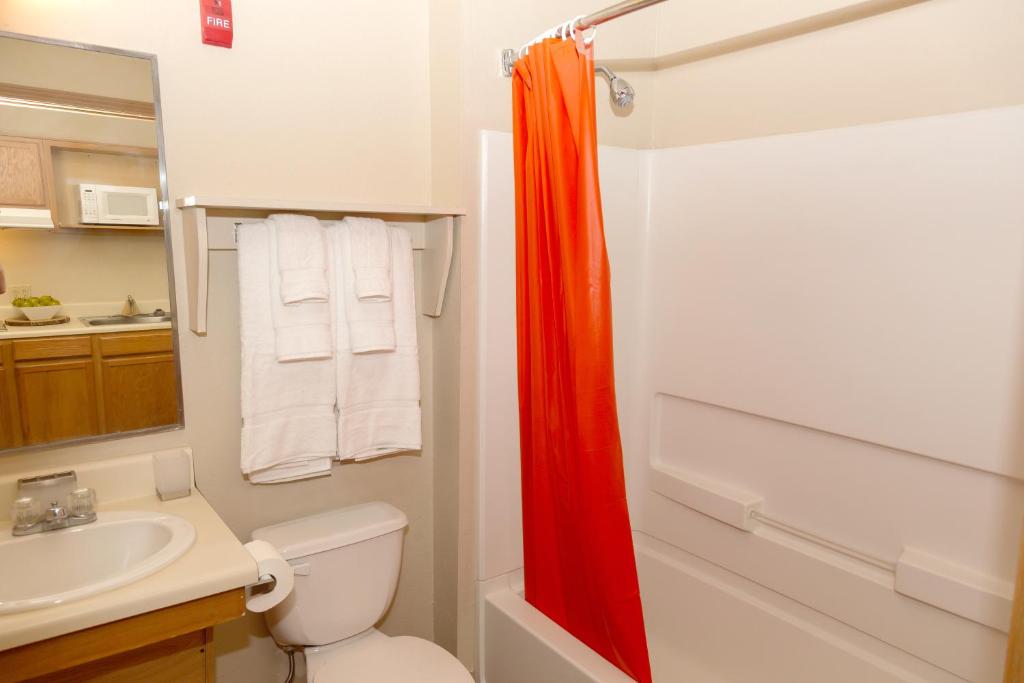 Popular attractions Area Nearby Property