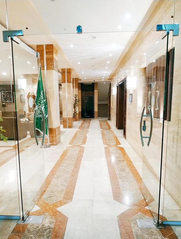 Al Bustan Crown Hotel 1 photo