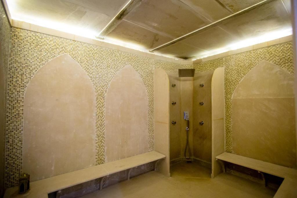 Steamroom
