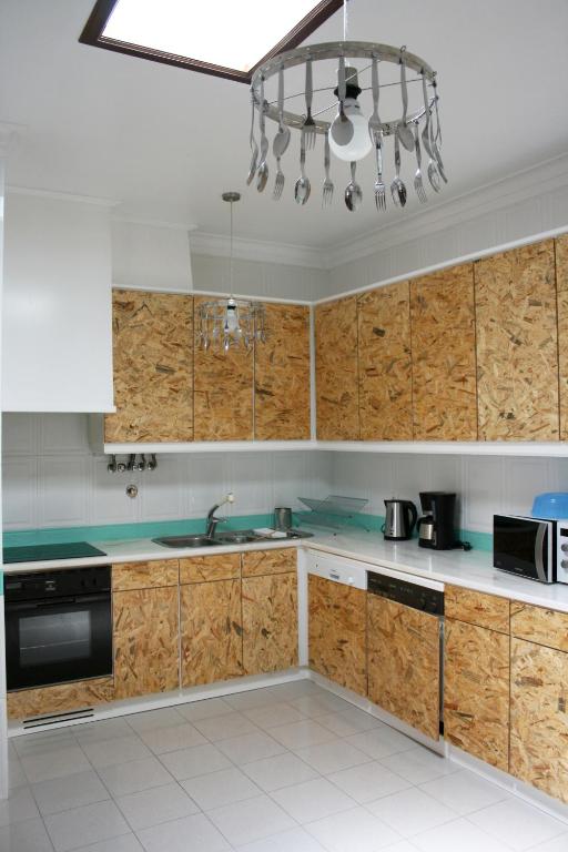 Kitchen, Hostel 2300 Thomar in Tomar