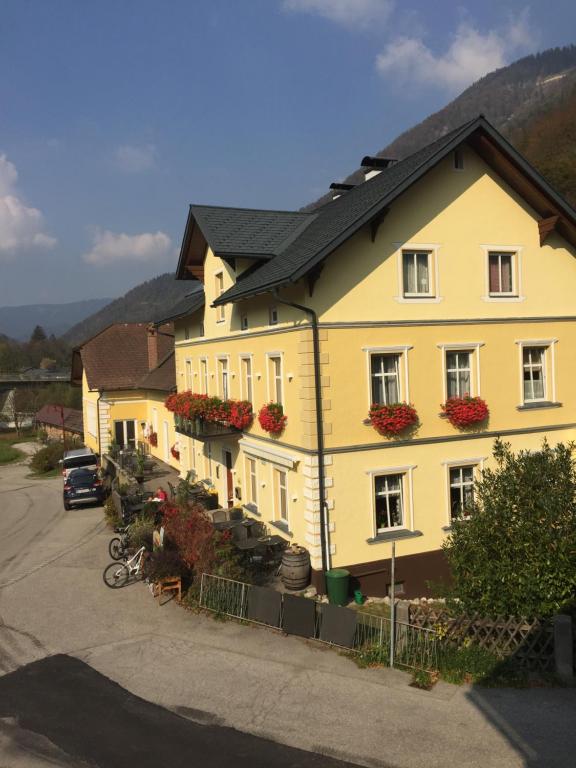 Rettensteinerhof Wirtshaus — Hotel in Hollenstein / Ybbs