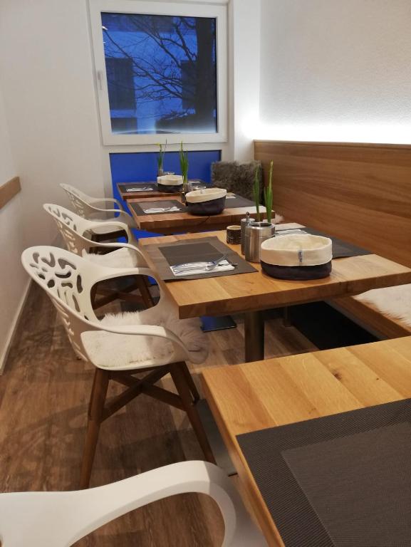 플록너 B&B 조식 공간