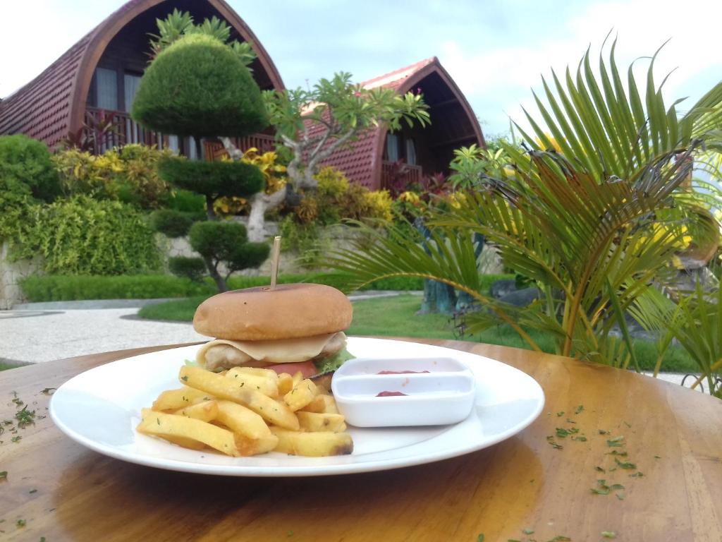 Bamboo Bungalow Jungle View