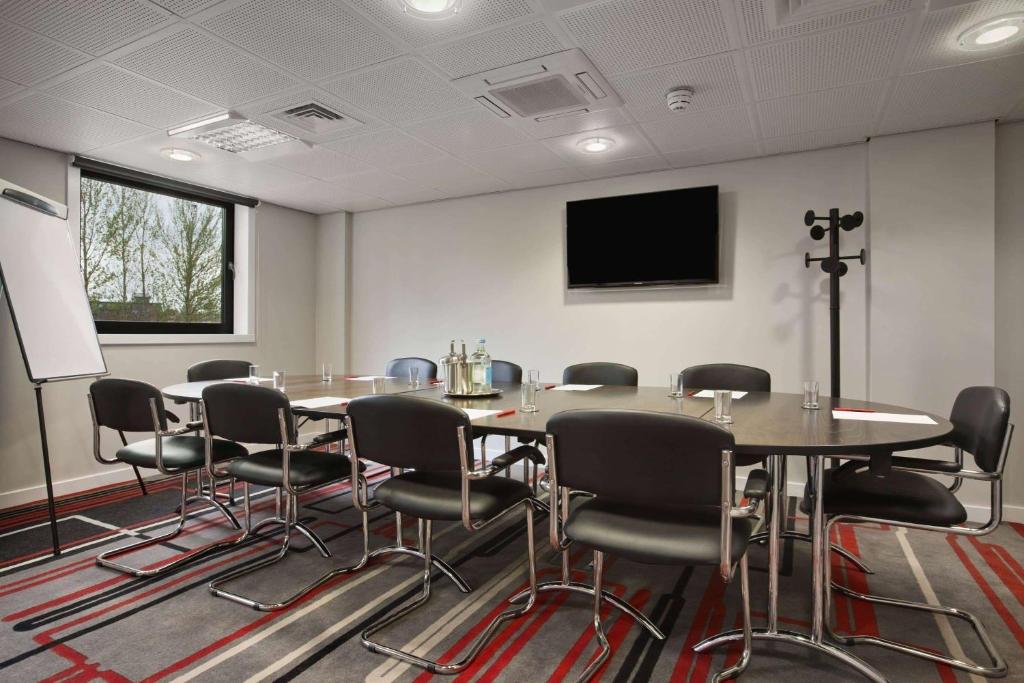 Ramada Encore Newcastle-Gateshead Photo 21