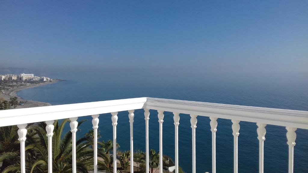 Casa Valentino Seafront Villa - 4