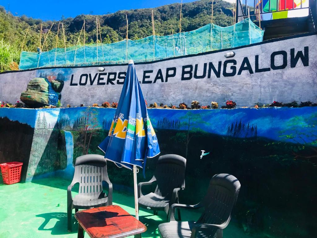 Loversleap bungalow photo