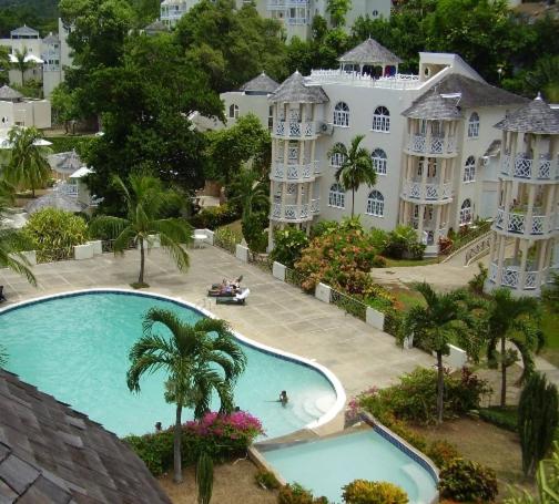 #D1 castle STUDIO WIFI KING bed Ocho Rios Jamaica