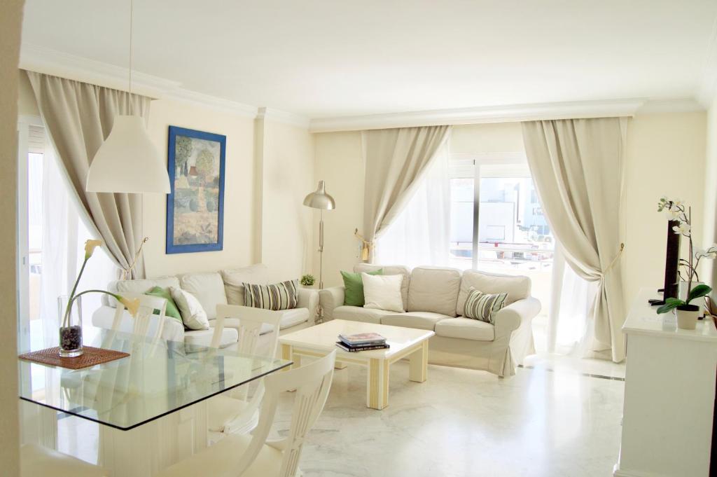 Center Puerto Banus -3 bedrooms - 2