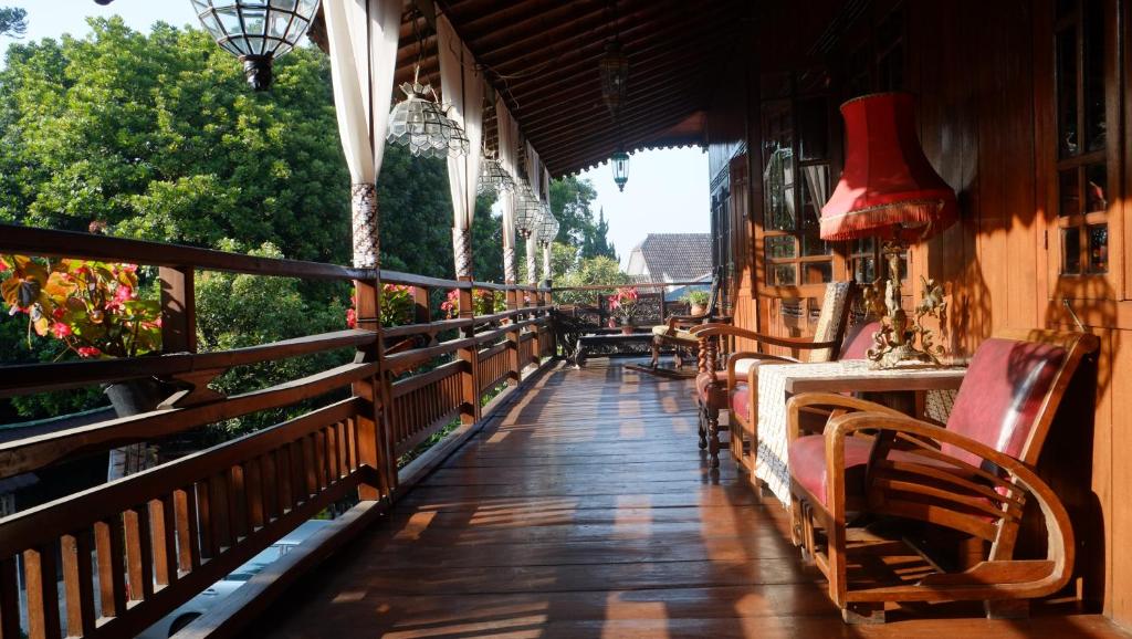 Badjoeri Ethnic Wooden Homestay photo