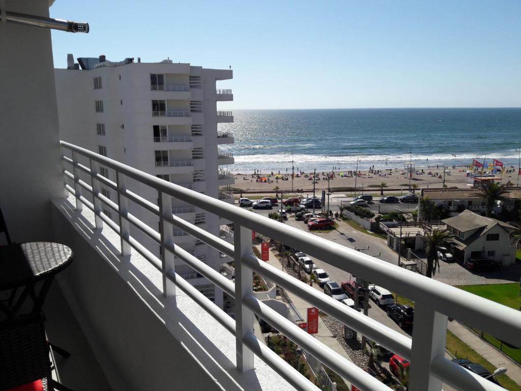 Excelente departamento en primera linea - 1