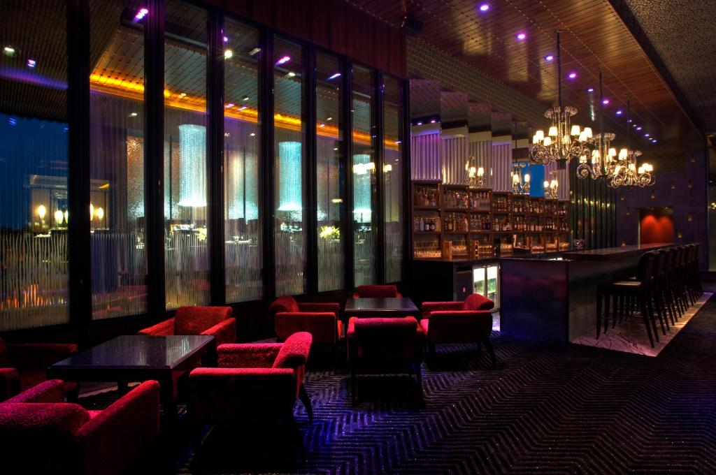 Bar/lounge