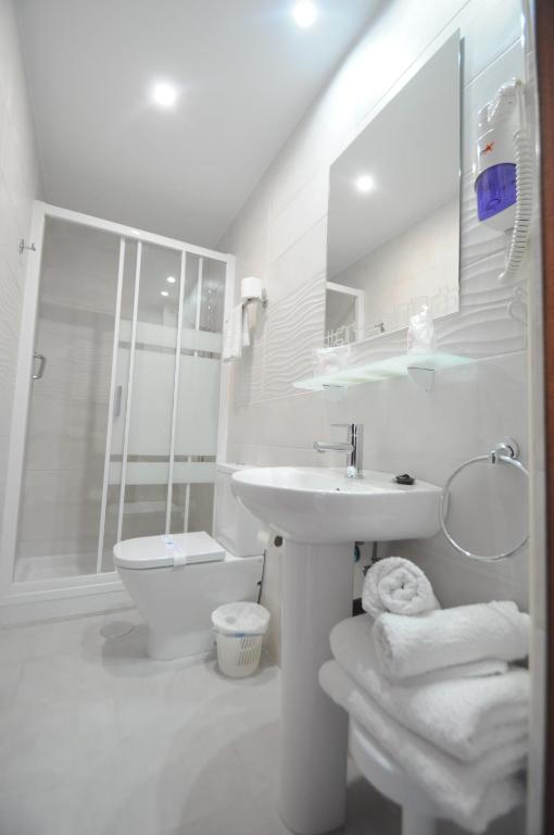 Hotel Goya - 4
