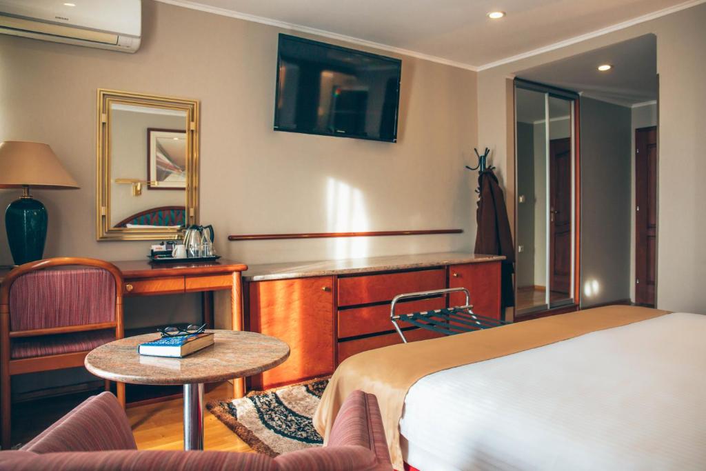 Hotel Super 8 photo