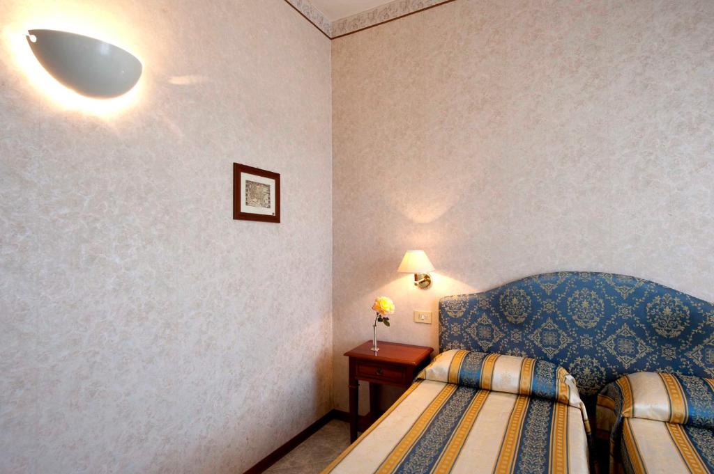 Hotel Moderno photo