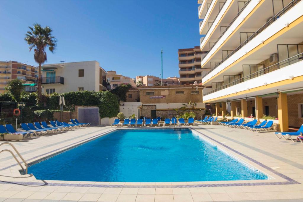 Apartamentos Buensol — Swimming pool in Torremolinos, Andalusia