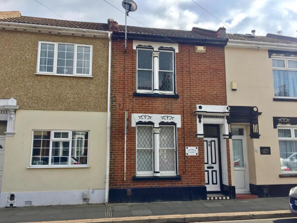 Little Connaught, Portsmouth photo 6