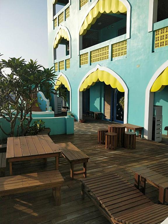 The Domed Tile B&B, Magong