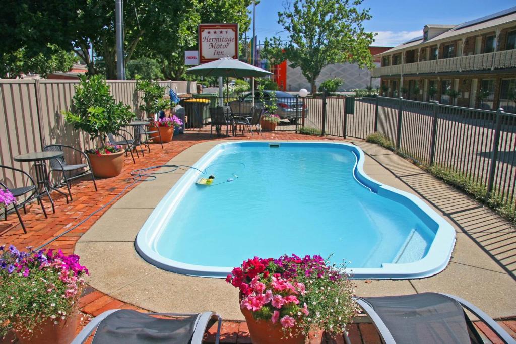 Hermitage Motor Inn photo