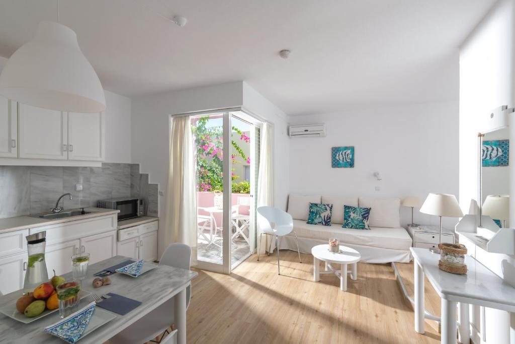 Facilities, Talgo Suites in Crete Island