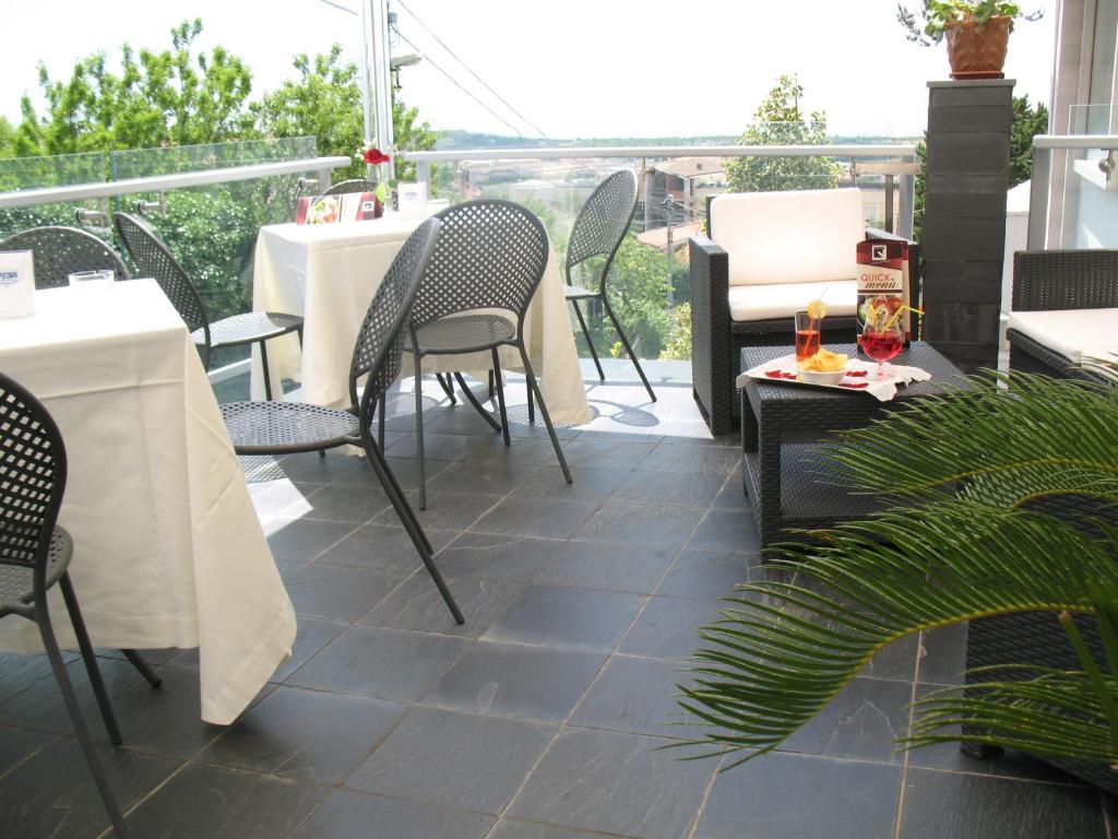 Hotel Vittoria photo