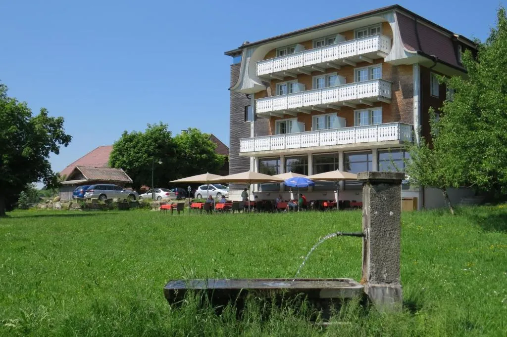 Hotel Restaurant Sternen，位于Guggisberg的酒店