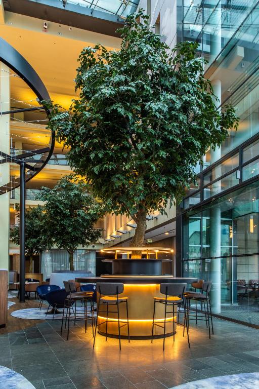 フロント・ロビー