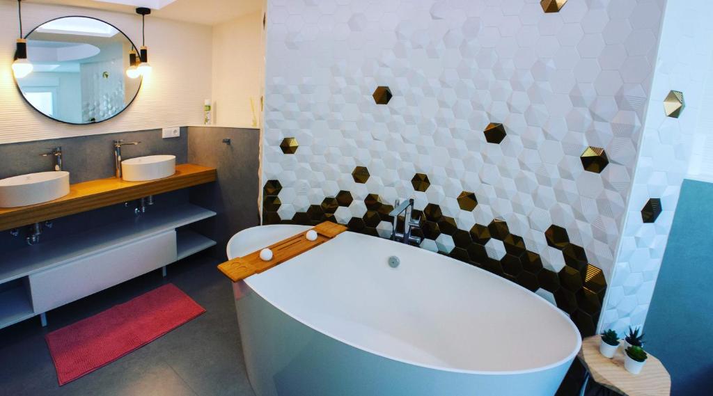 Hexagonal Design - Best Apartments Valencia photo