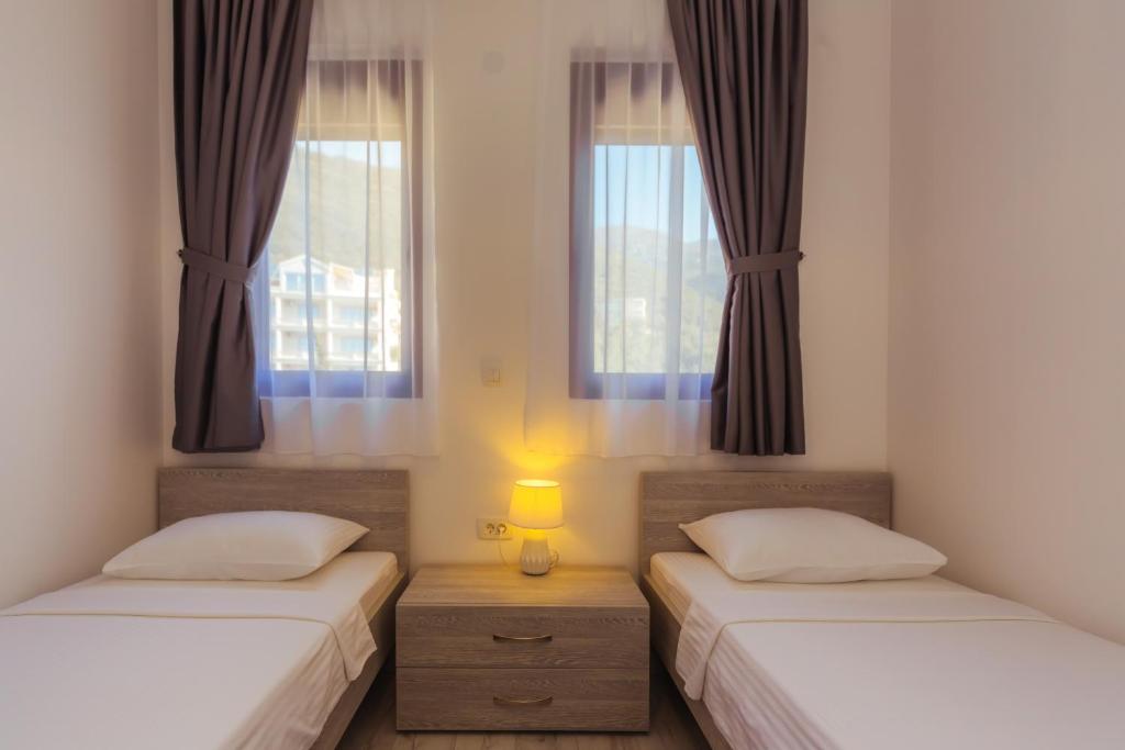 Belvedere Apartments - 4