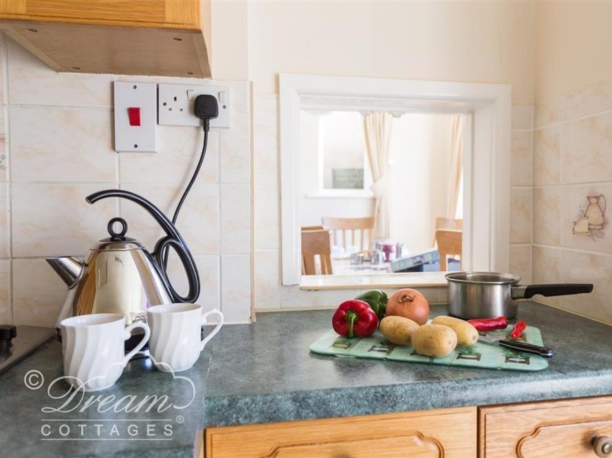 Hillview Bungalow, Burton Bradstock photo 7