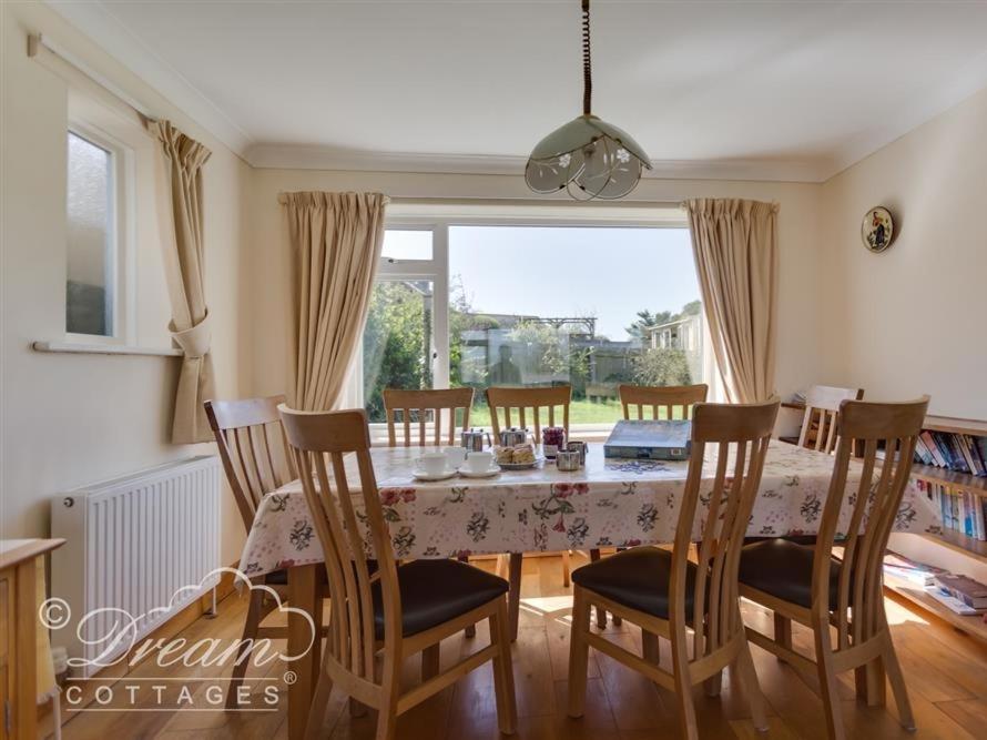 Hillview Bungalow, Burton Bradstock photo 3